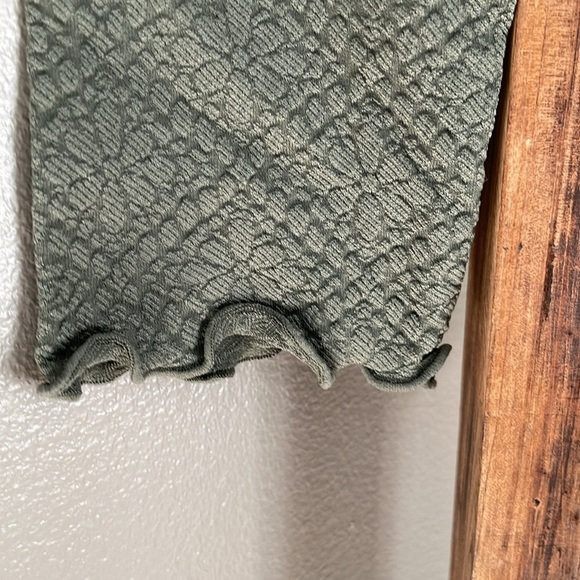 Altar’d State intimates dark olive crop top
NWT - Picture 4 of 6